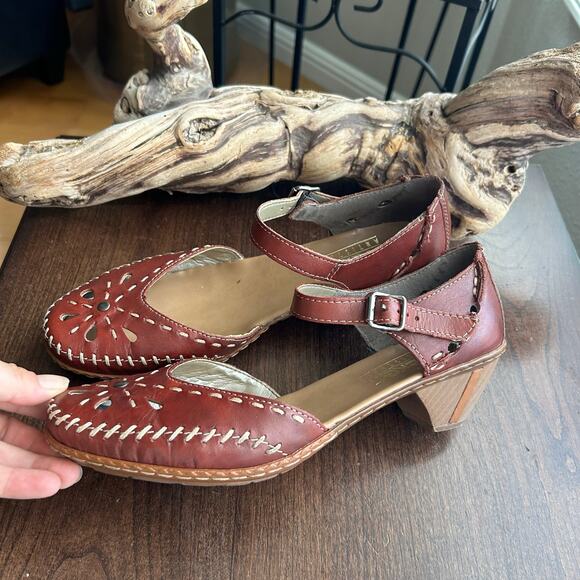 Rieker Red Leather Closed Toe Comfort Sandals Womens Size 39 8-8.5 - Picture 5 of 10